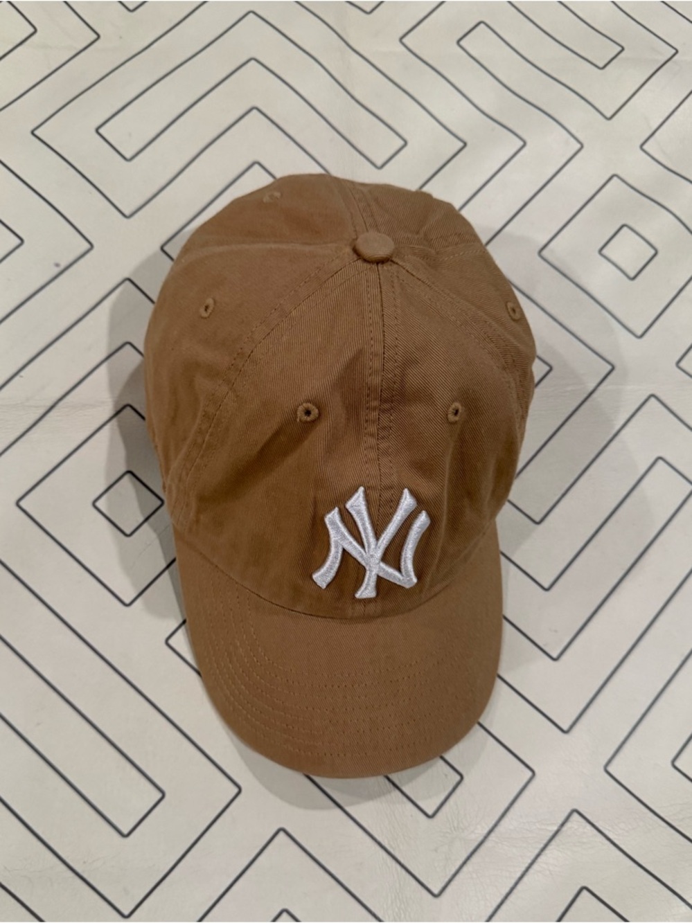 '47 Brand New York Yankees Khaki Hat - Picture 3 of 10
